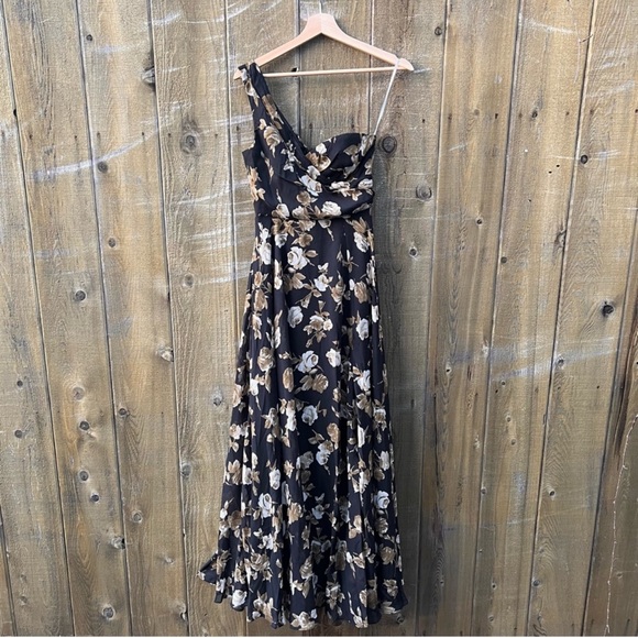Black and Tan Floral Chiffon One-Shoulder Asymmetric Maxi Dress 🌿 - Picture 5 of 8